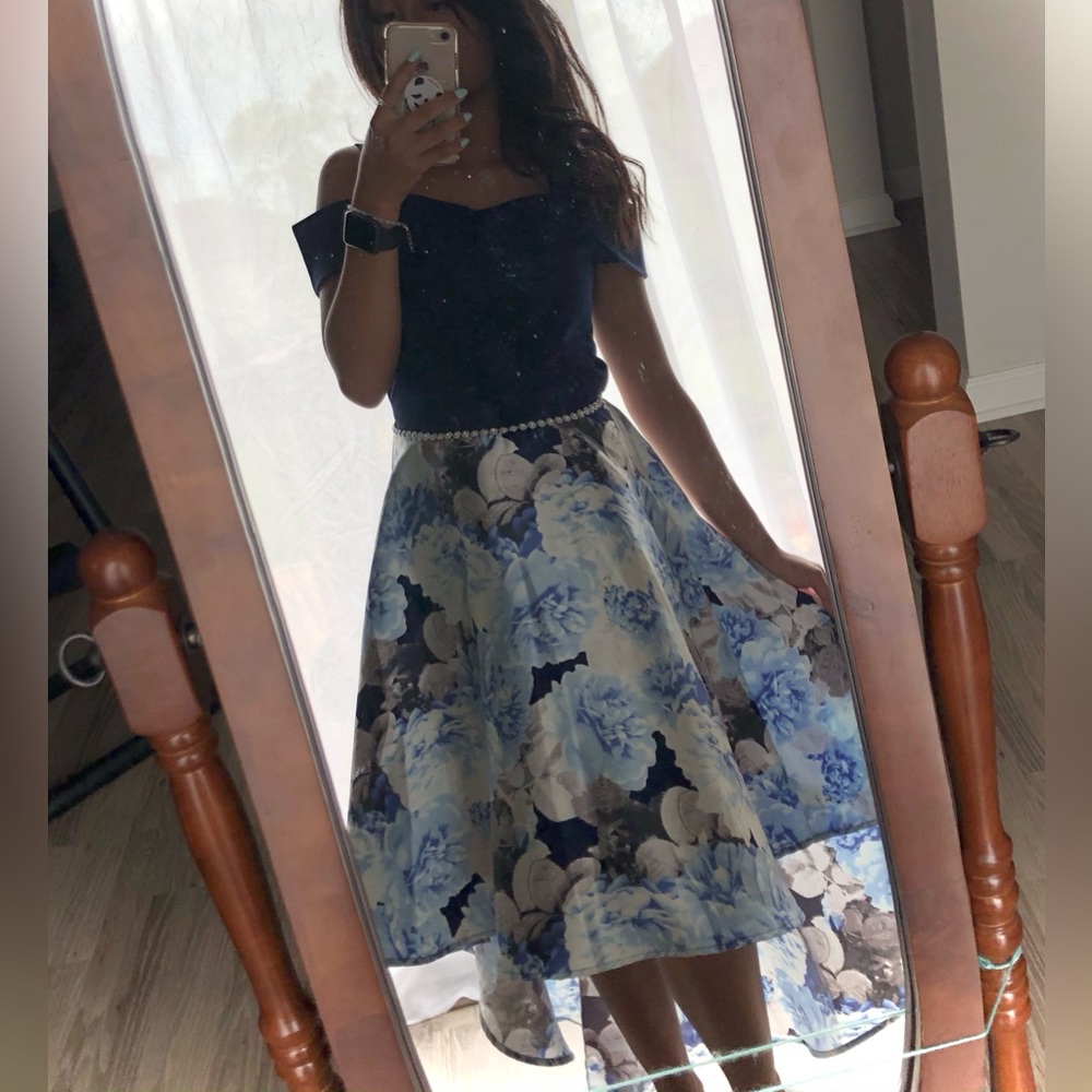 Elegant blue and white dress-Small/Von Maur